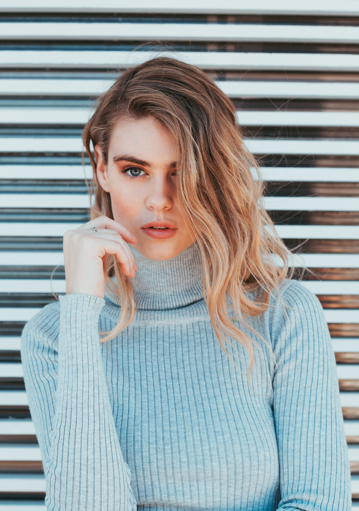 Image default